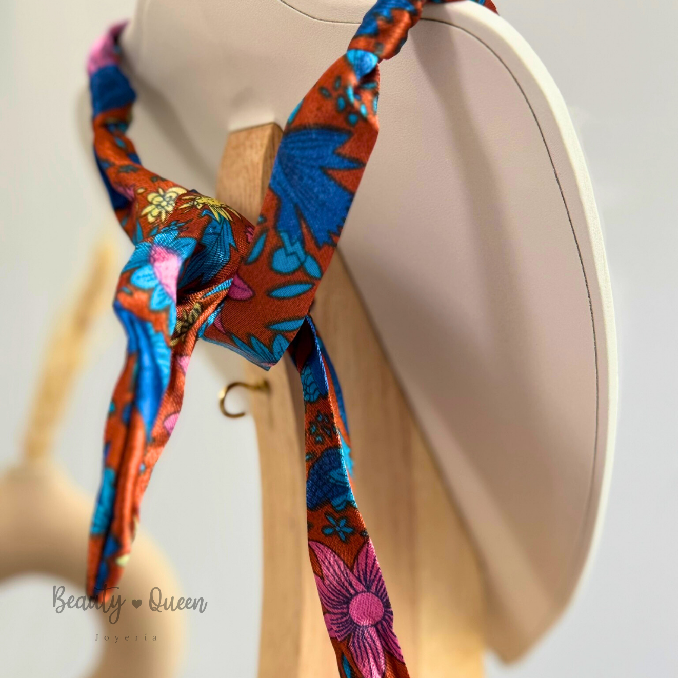 Collar Bandana Regina