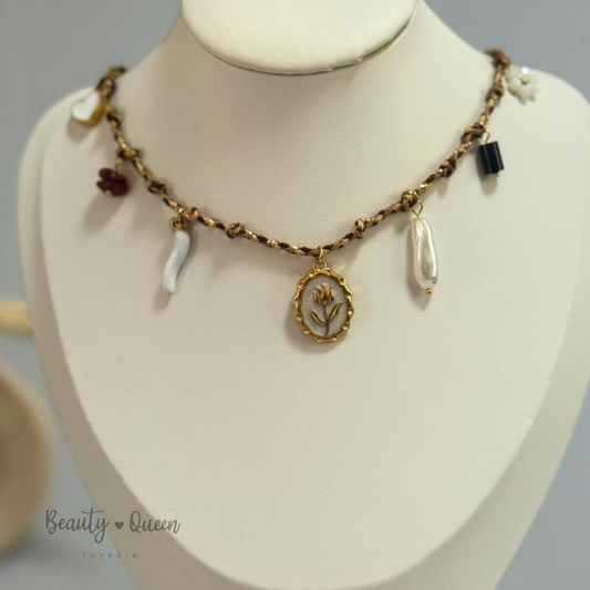 Collar Bella